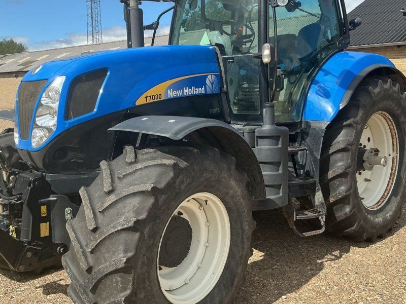 New Holland T7030