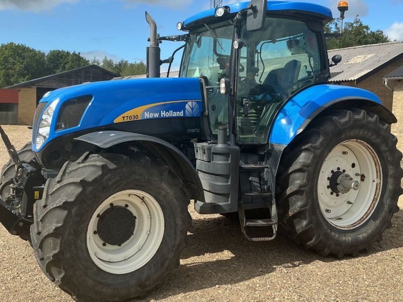 New Holland T7030
