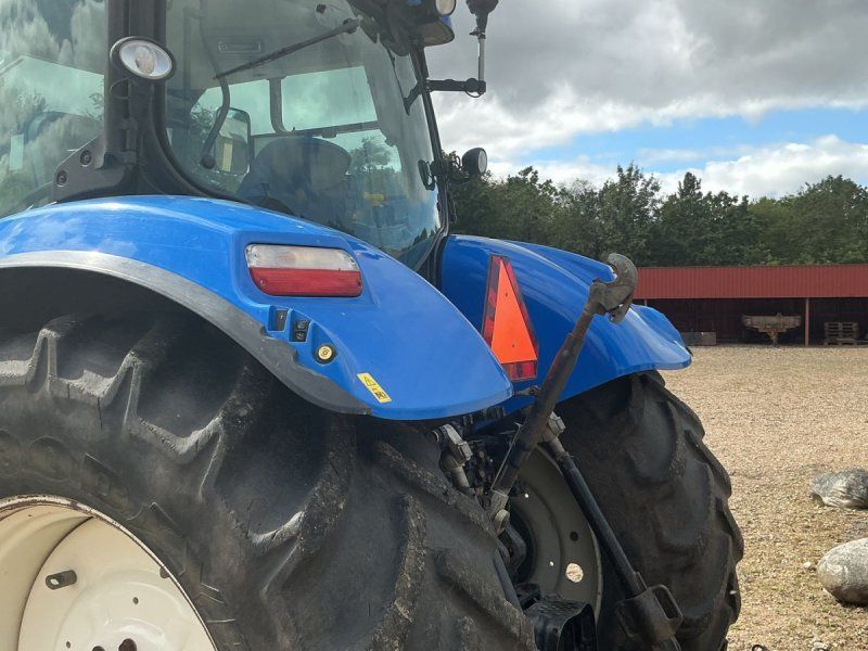 New Holland T7030