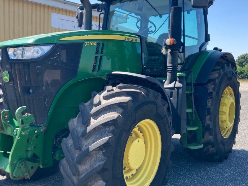 John Deere 7230R
