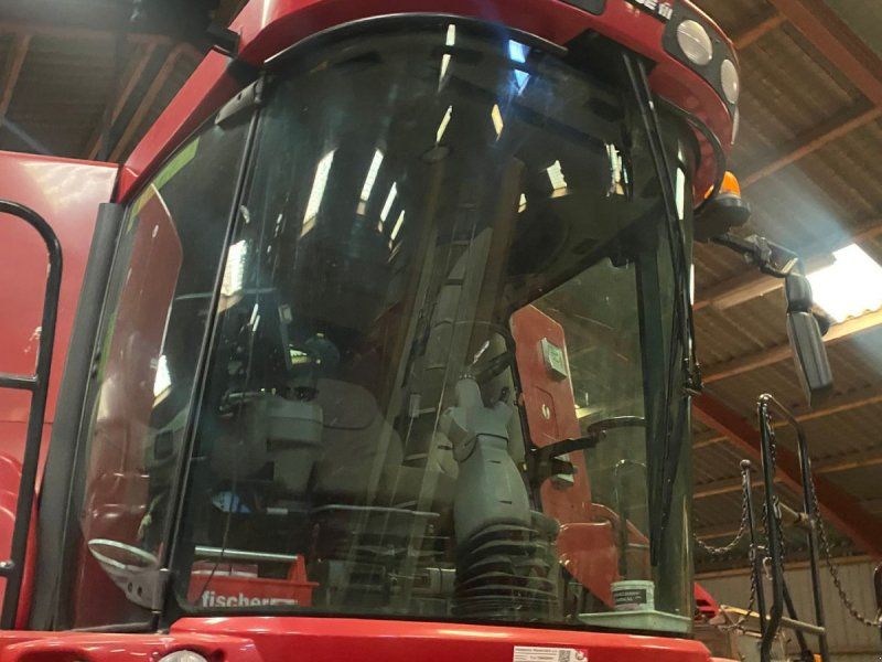 Case IH Axial Flow 9010 Med MacDon D60-D