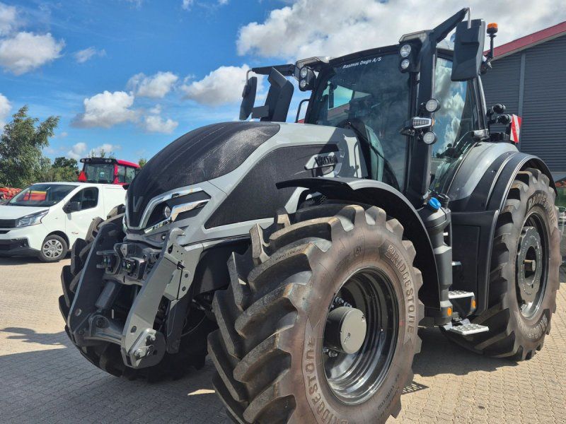 Valtra Q305