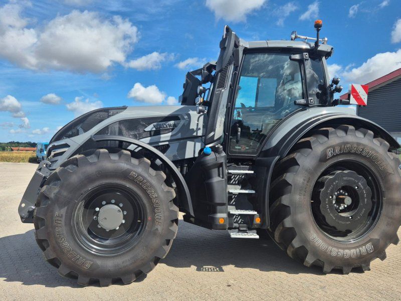 Valtra Q305