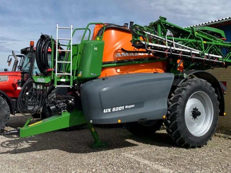 Amazone UX 5201 Super  UX 5201 Super, 30 m bom med indklap til 28 meter,