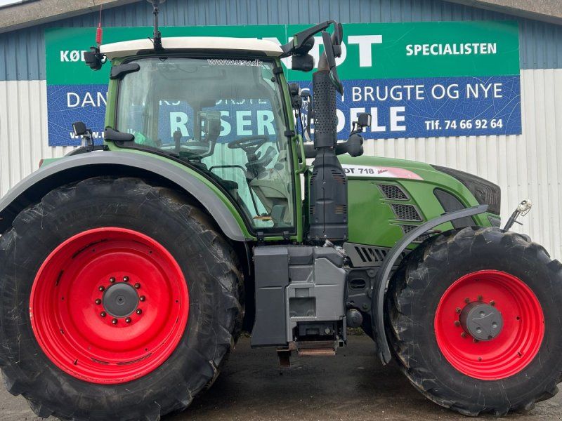 Fendt 718 Vario S4 Profi Plus