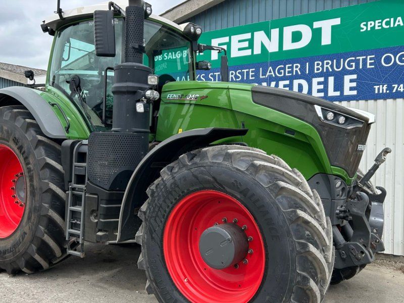 Fendt 1042 Vario S4 Profi Plus