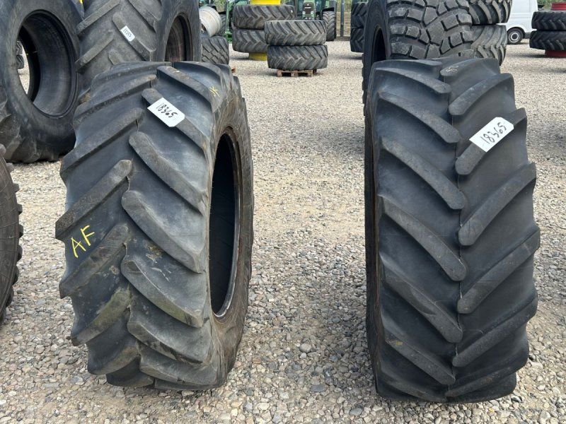 Michelin 440/65R28