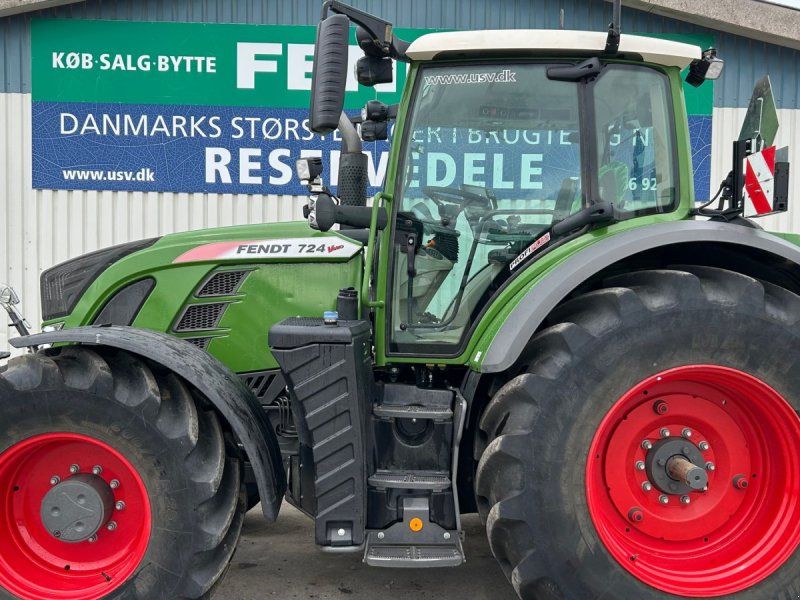 Fendt 724 Vario S4 Profi Plus