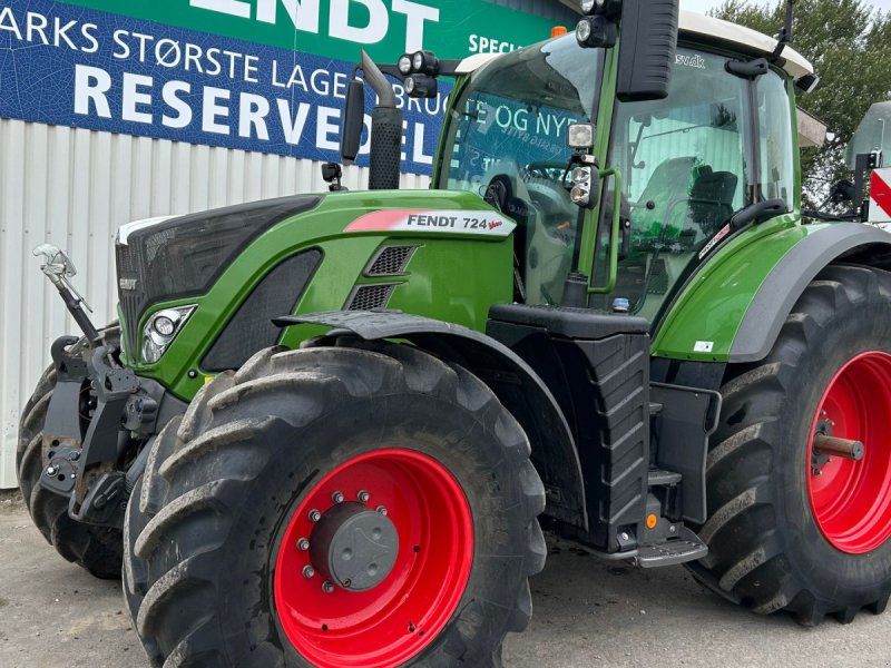 Fendt 724 Vario S4 Profi Plus