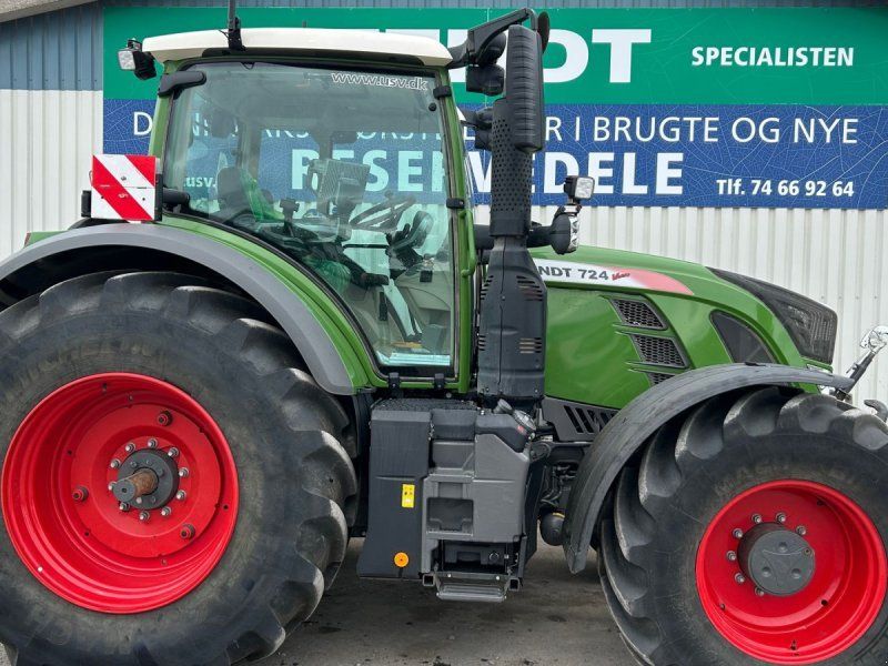 Fendt 724 Vario S4 Profi Plus