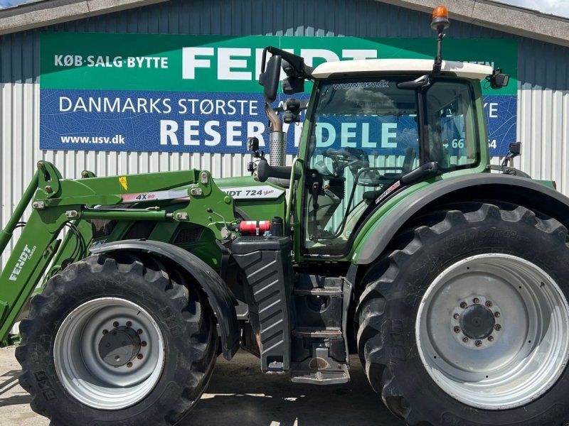 Fendt 724 Vario S4 Profi Plus Med Frontlæsser 4x80