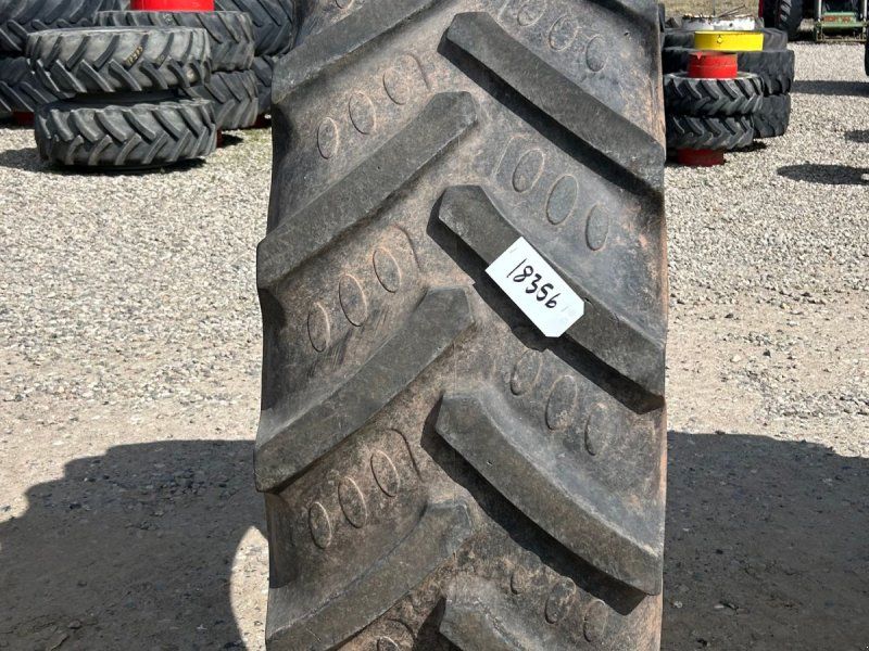 BKT 520/85R38