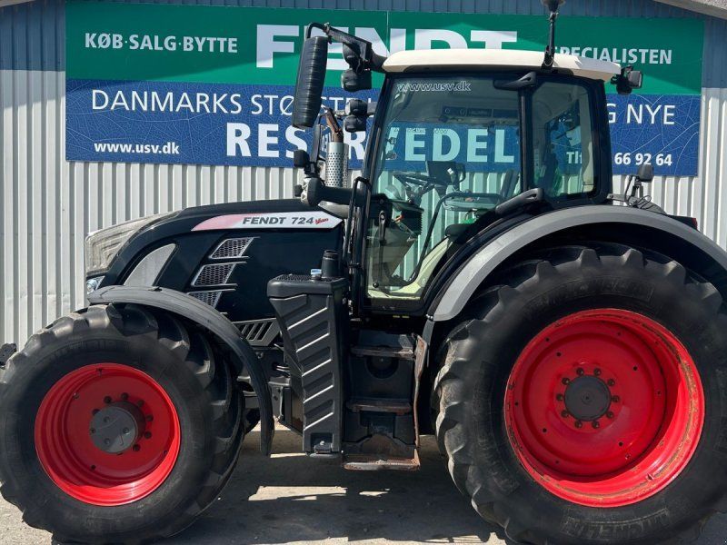Fendt 724 Vario S4 Profi Plus Med Front PTO