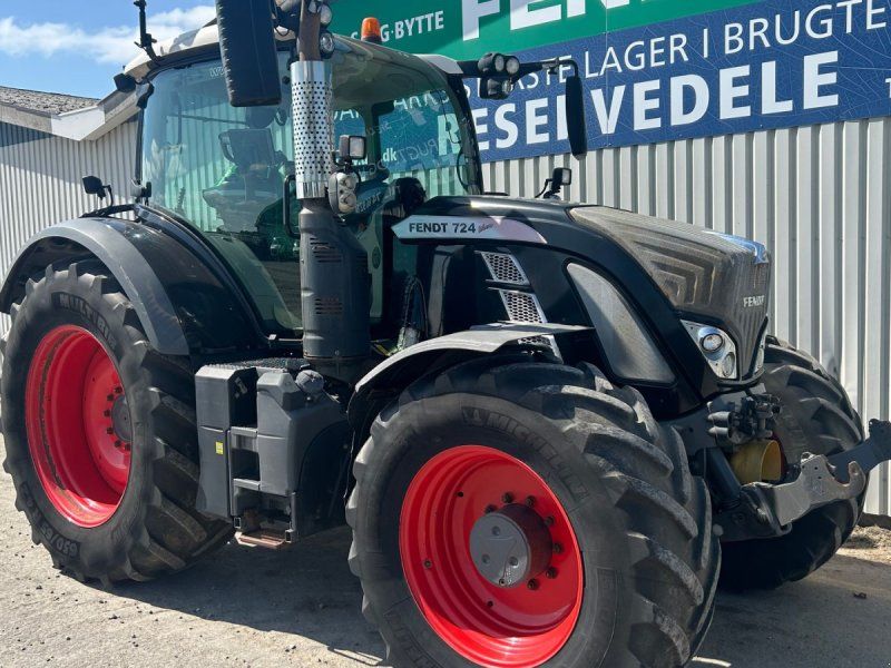 Fendt 724 Vario S4 Profi Plus Med Front PTO