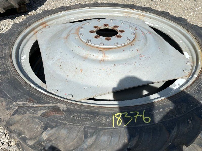 Taurus 230/95R48 stilbare fælge uds. nav 8-150-203