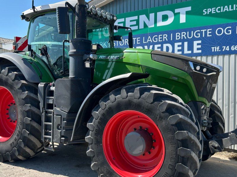 Fendt 1042 Vario S4 Profi Plus
