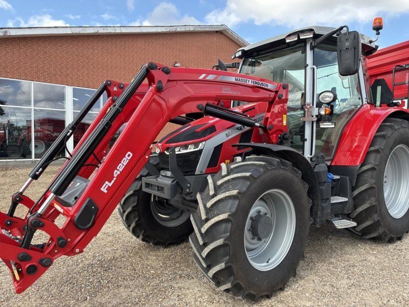 Massey Ferguson 5S.125 DYNA-6 EFF