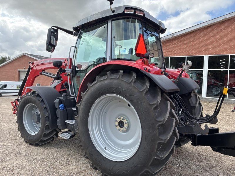 Massey Ferguson 5S.125 DYNA-6 EFF