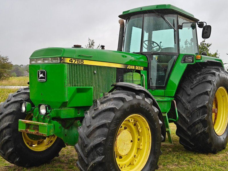John Deere 4755