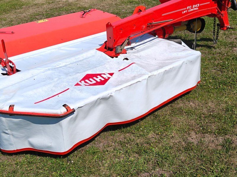 Kuhn FC243 Med Crimper