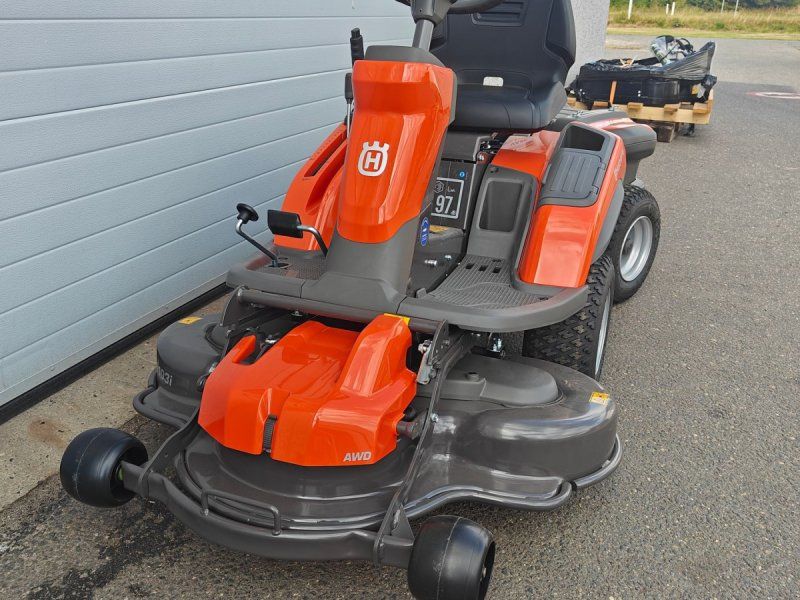 Husqvarna R200IX AWD Long Range model (dobbelt batteri)