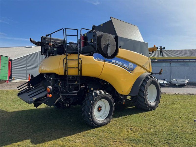 New Holland CR9090 SLH 4WD