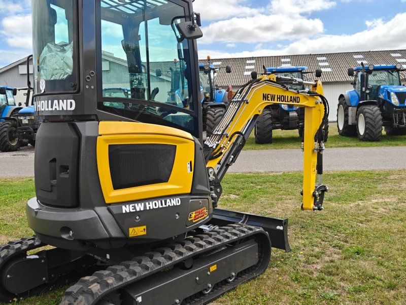 New Holland E25D