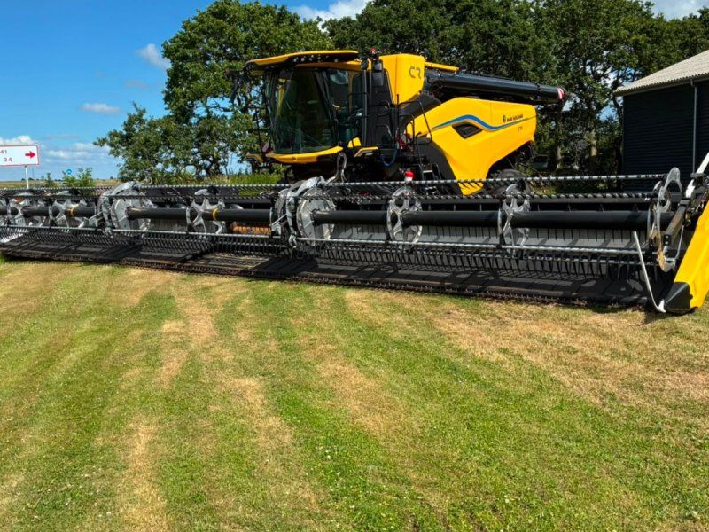 New Holland CR 11