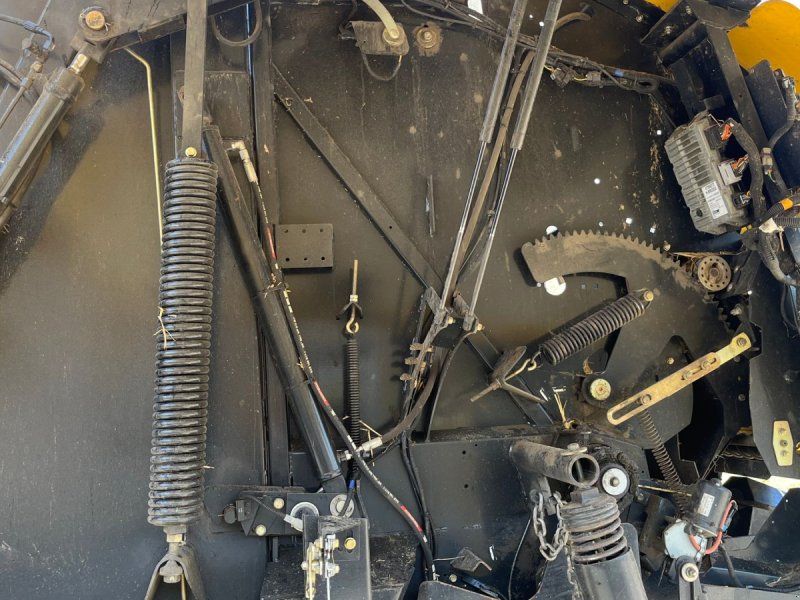 New Holland RB 180  super feed