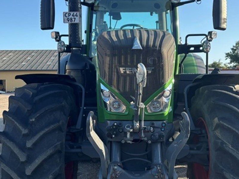 Fendt 828 Vario S4 Profi Plus