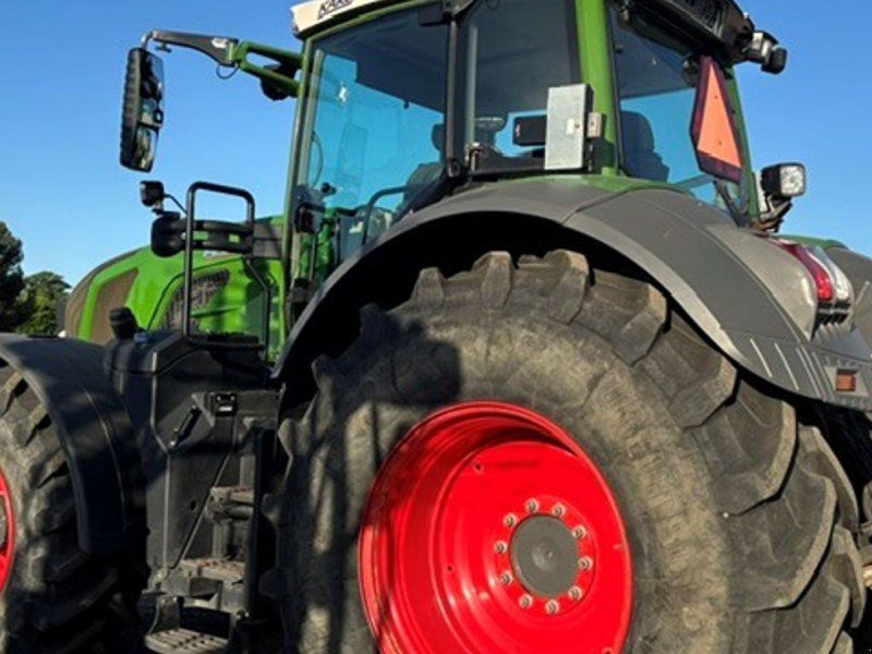 Fendt 828 Vario S4 Profi Plus