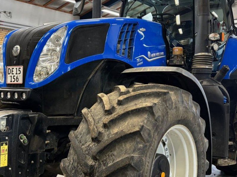 New Holland T8.410 GENESIS AUTO COMMAND