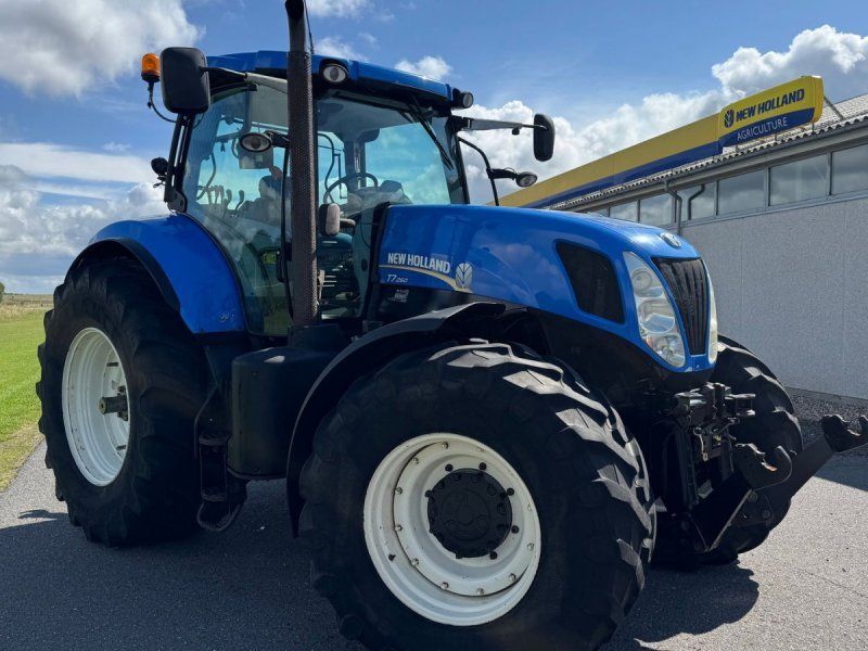 New Holland T7.260
