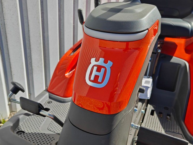 Husqvarna R214TS MED SERVOSTYRING