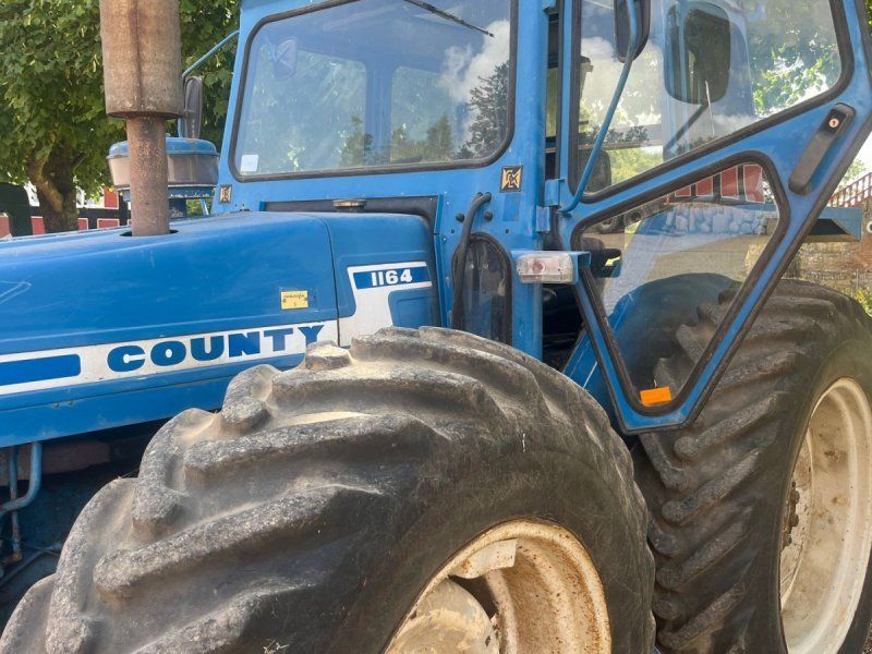 Ford 1164 Country