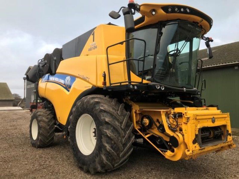 New Holland CR10.90