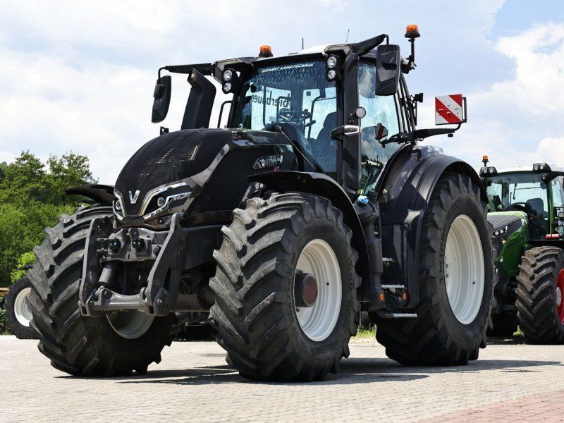 Valtra Q305