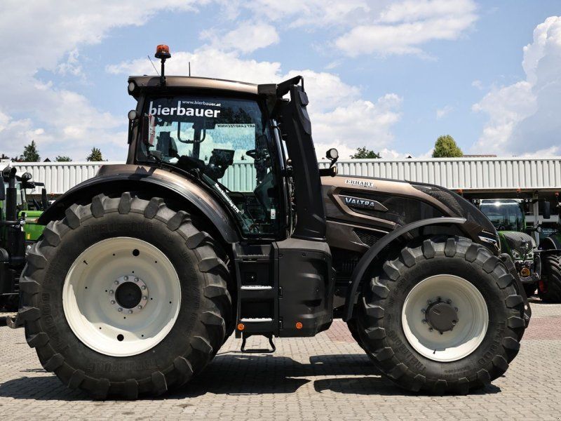 Valtra Q305