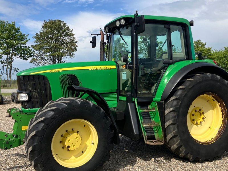 John Deere 6920S