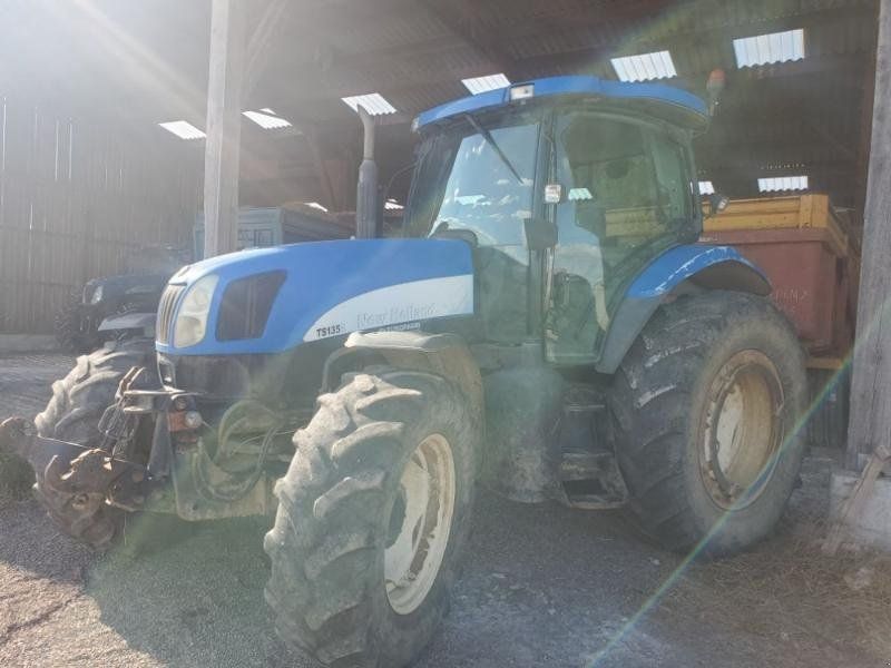 New Holland TS135A