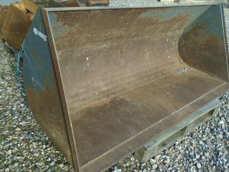 UNIVERSAL SKOVL 200 m/ Euro