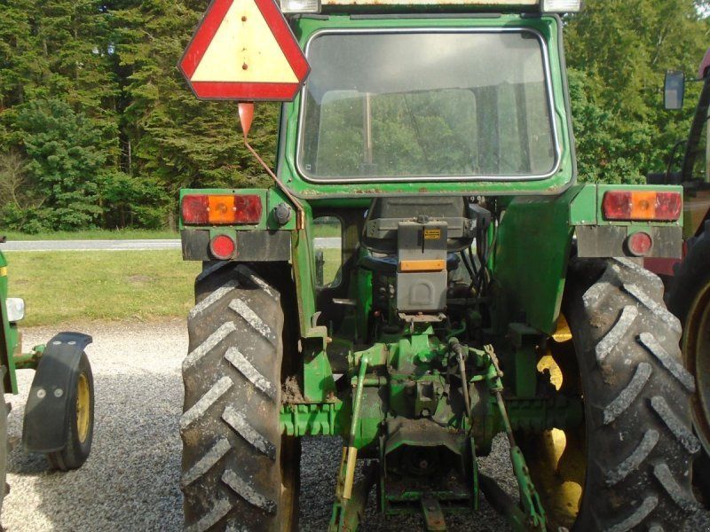 John Deere 2130