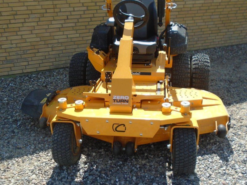 Cub Cadet PRO Z9 183 ID Demo kørt 8 Timer
