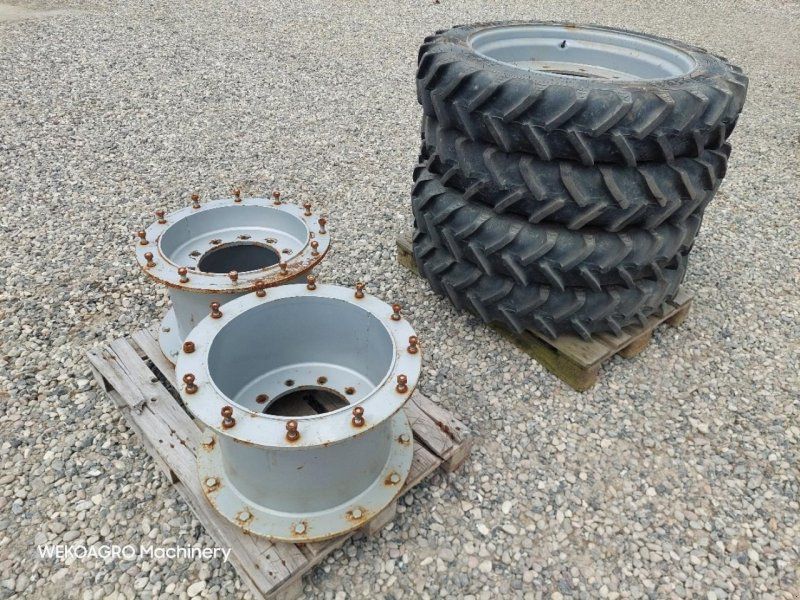 BKT 320/95R32 Dobbelthjul sæt
