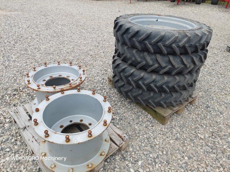 BKT 320/95R32 Dobbelthjul sæt