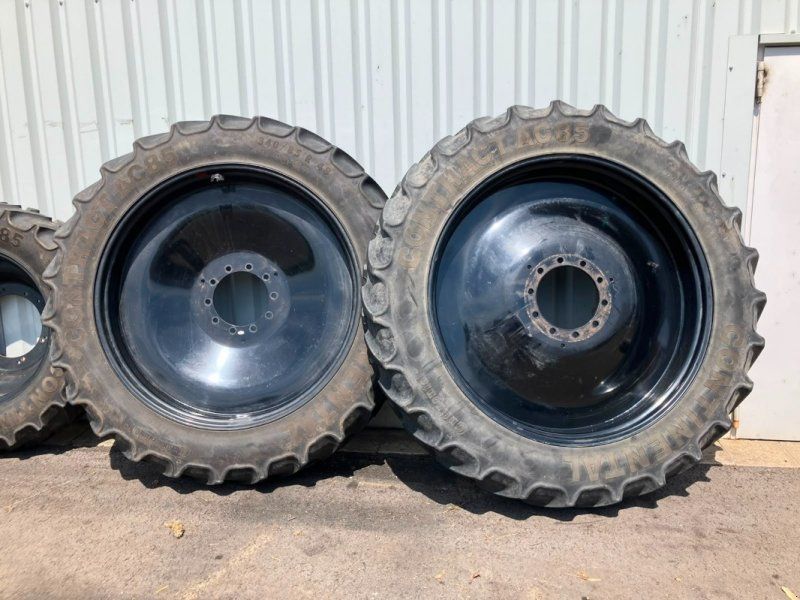 Continental New Holland NH T7.270, Pflegeräder, 320/90R32, 340/85R48, Spur 2