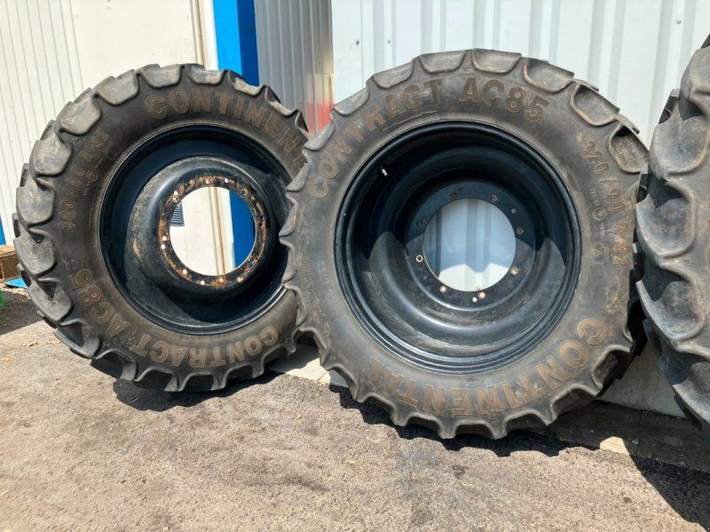 Continental New Holland NH T7.270, Pflegeräder, 320/90R32, 340/85R48, Spur 2