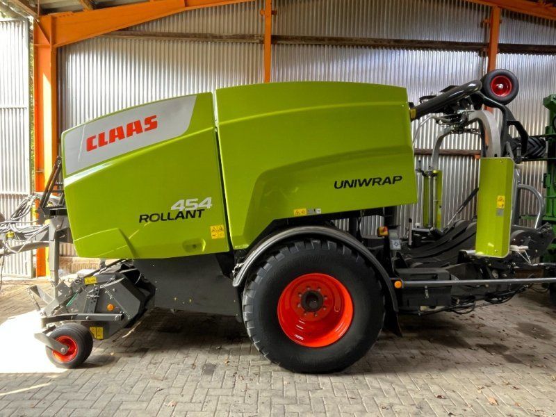 Claas ROLLANT 454 RC PRO UNIWRAP, Pressen-Wickler-Kombination