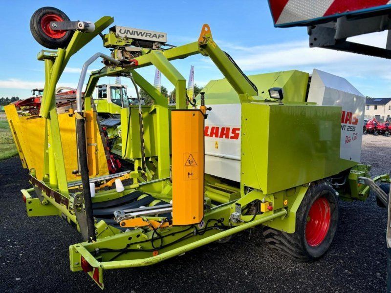 Claas ROLLANT 255 RC UNIWRAP, Presse