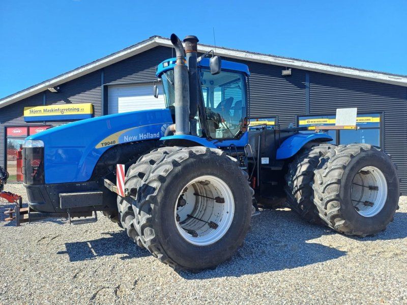 New Holland T9040